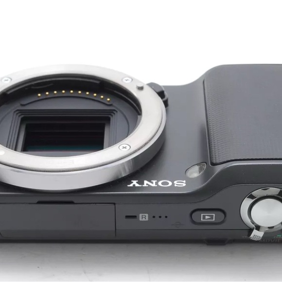 Sony Alpha Nex-3 14.2 MP Digital Camera 16mm 18-55mm - Picture 2 of 6